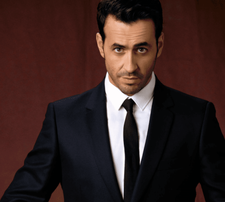  Jonathan Cohen, dans '"La Flamme", une parodie du "Bachelor"