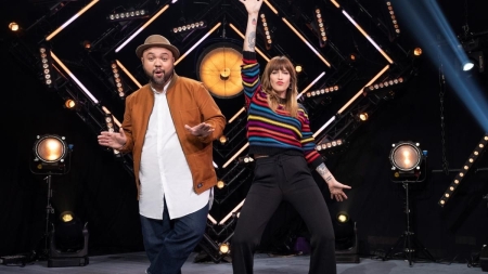 Raphäl Yem et Daphné Bürki, présentateurs de « Culturebox, l’émission ».